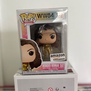 FunkoPop: Wonder Woman Golden Armor(332) (Amazon Exclusive)
